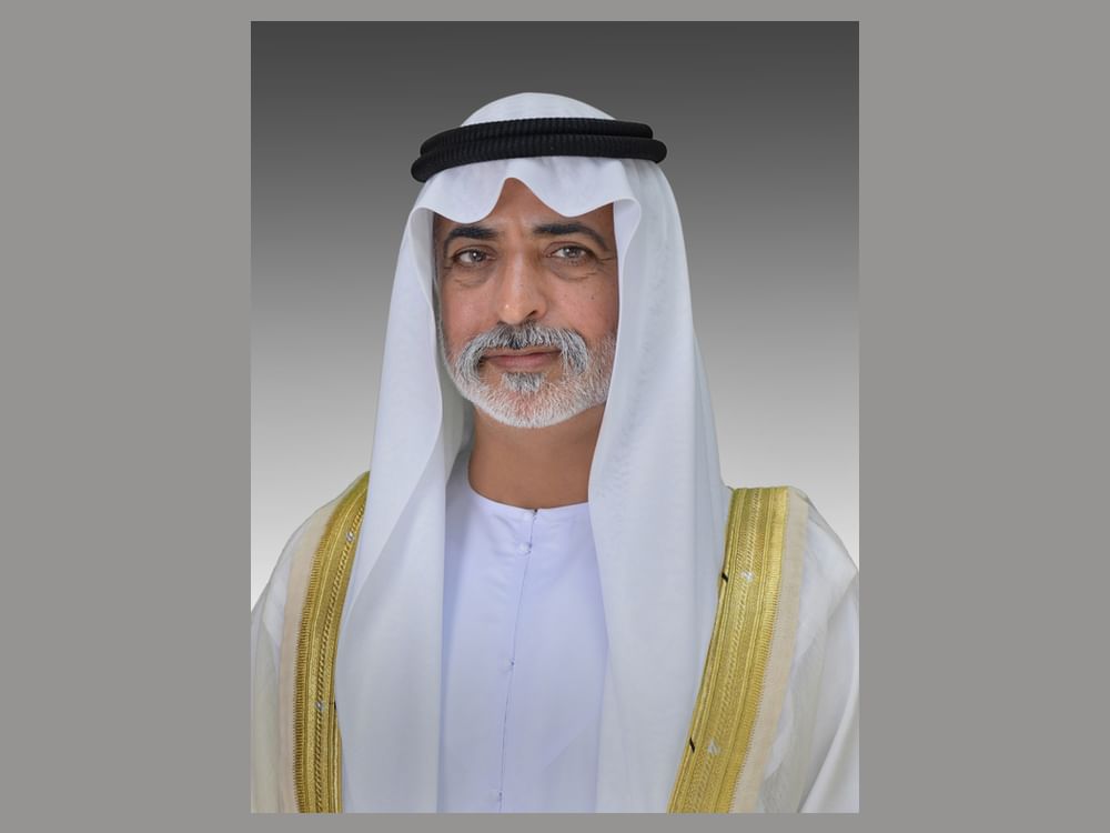 نهيان بن مبارك يوجه باستيعاب أعداد جديدة من أبناء الإمارات فى البرامج الصيفية لصندوق الوطن
