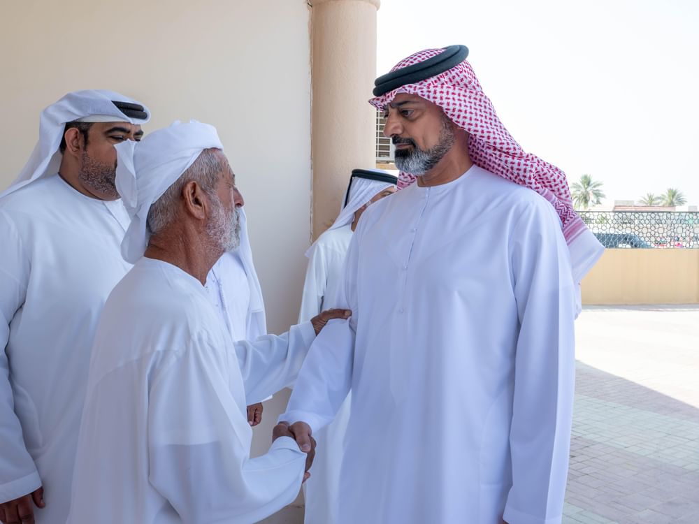 عمار بن حميد يقدم واجب العزاء في وفاة محمد علي السويحي