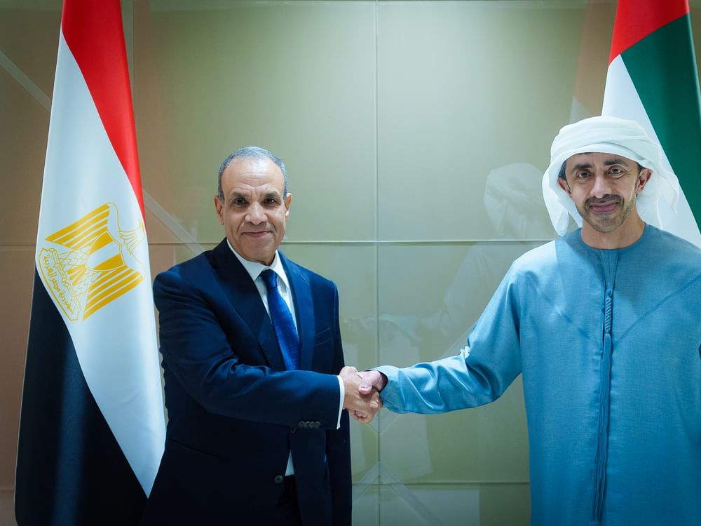 Abdullah bin Zayed, Egyptian FM discuss latest regional developments