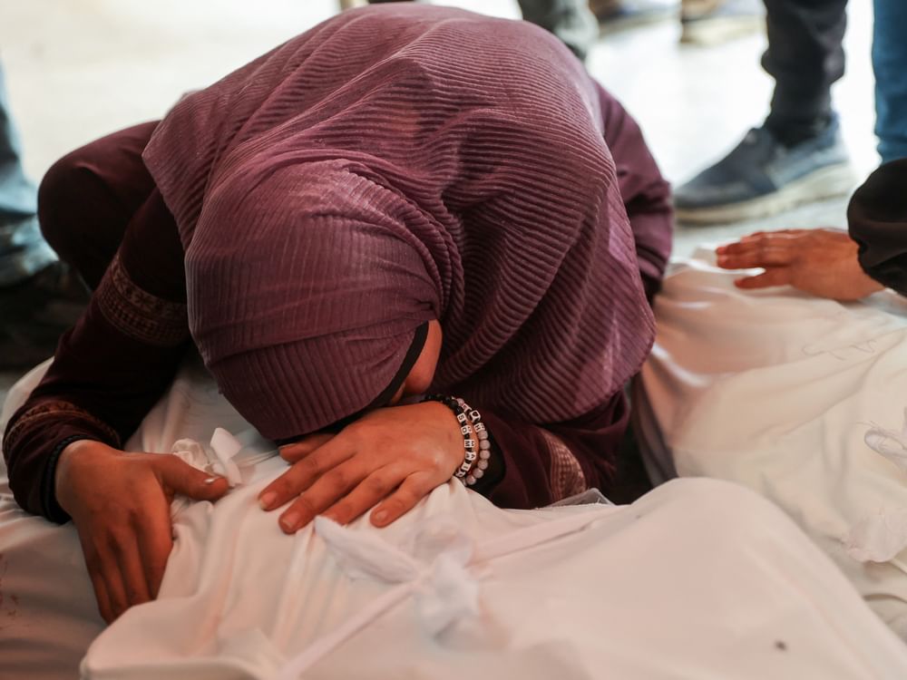 شهداء وجرحى بغزة إثر غارات إسرائيلية
