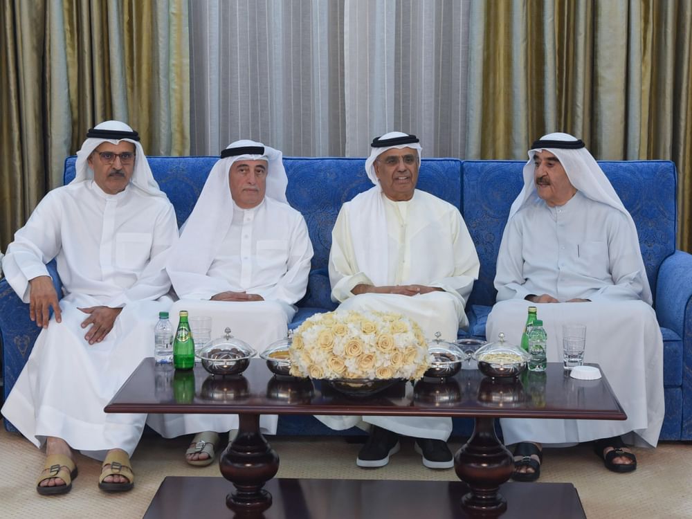 حاكم أم القيوين يستقبل المهنئين بشهر رمضان 