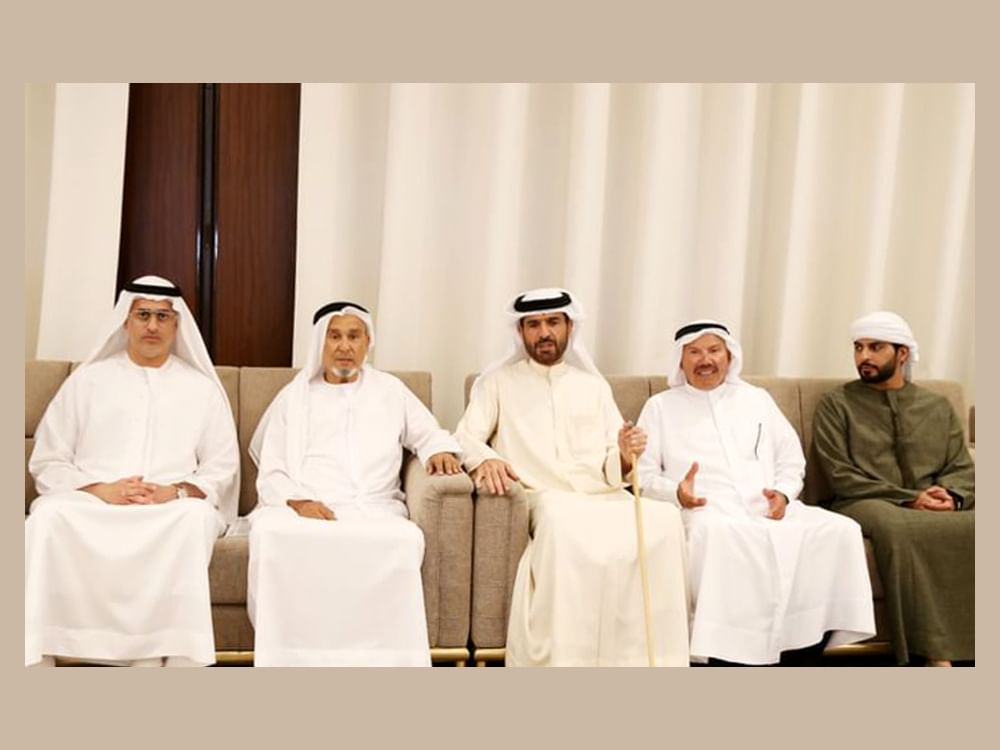 فيصل بن صقر يعزي في وفاة عبد المجيد صديقي