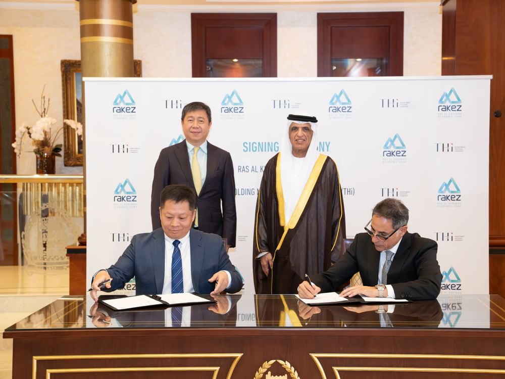 Saud bin Saqr witnesses agreement signing between RAKEZ, THi Holding Management Corporation to stablish industrial park in RAK