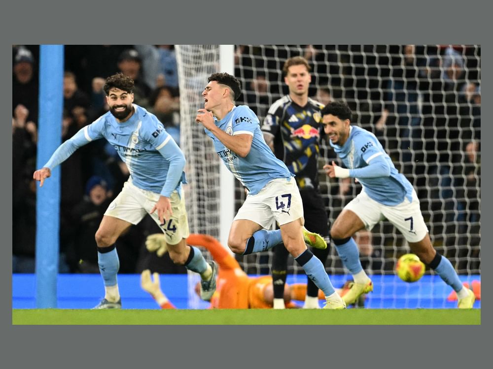 فوز مانشستر سيتي على ليدز في الدوري الإنجليزي