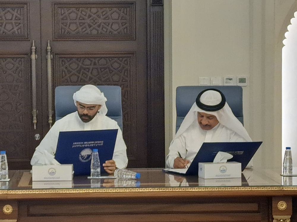 أكاديمية الشارقة للنقل البحري و"سيماستر" الملاحية يتعاونان لتطوير الكفاءات الوطنية