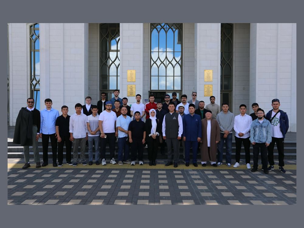 جامعة محمد بن زايد للعلوم الإنسانية ترسخ الحضور العالمي للغة العربية عبر برنامج أكاديمي سنوي في قازان