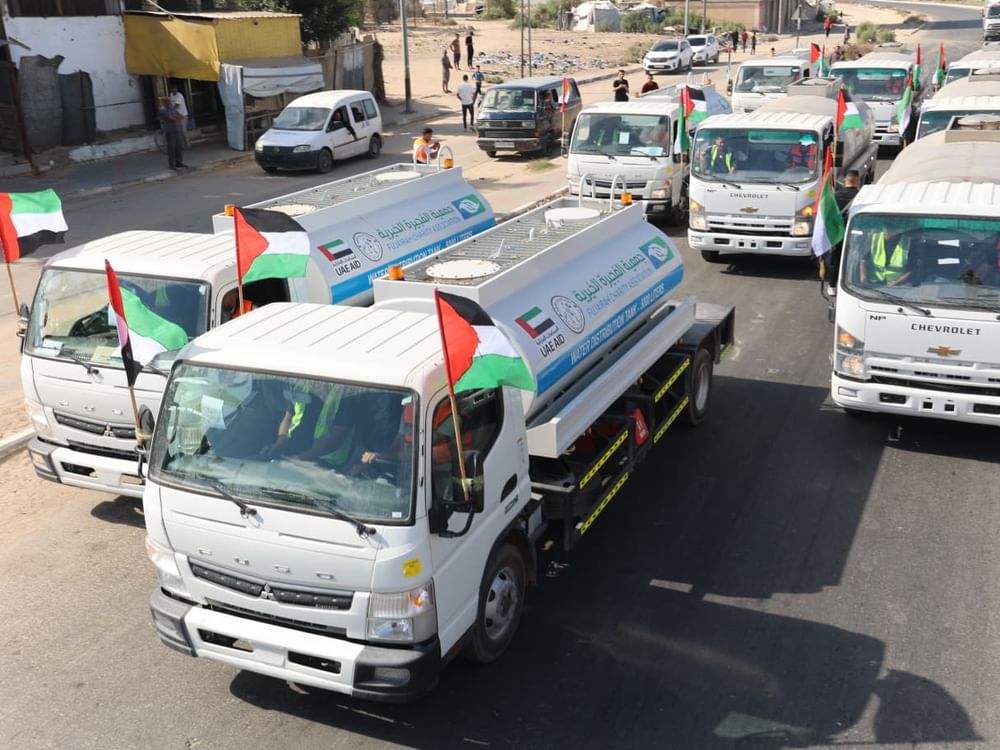 بمساهمة من دار البر و الفجيرة الخيرية .. عملية الفارس الشهم (3) تُقدم (9) صهاريج مياه لمصلحة المياه بقطاع غزة