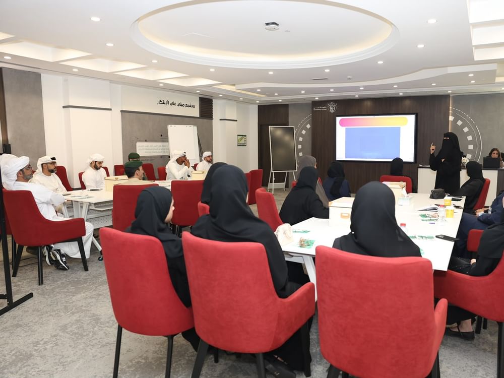شرطة دبي تدرب مختصين على مقابلة ضحايا الاتجار بالبشر مهنياً
