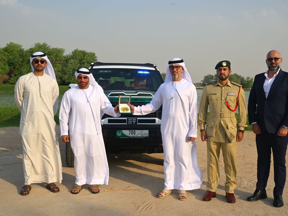 Dubai Police deploy 904 HP JETOUR G700 to strengthen desert tourism safety