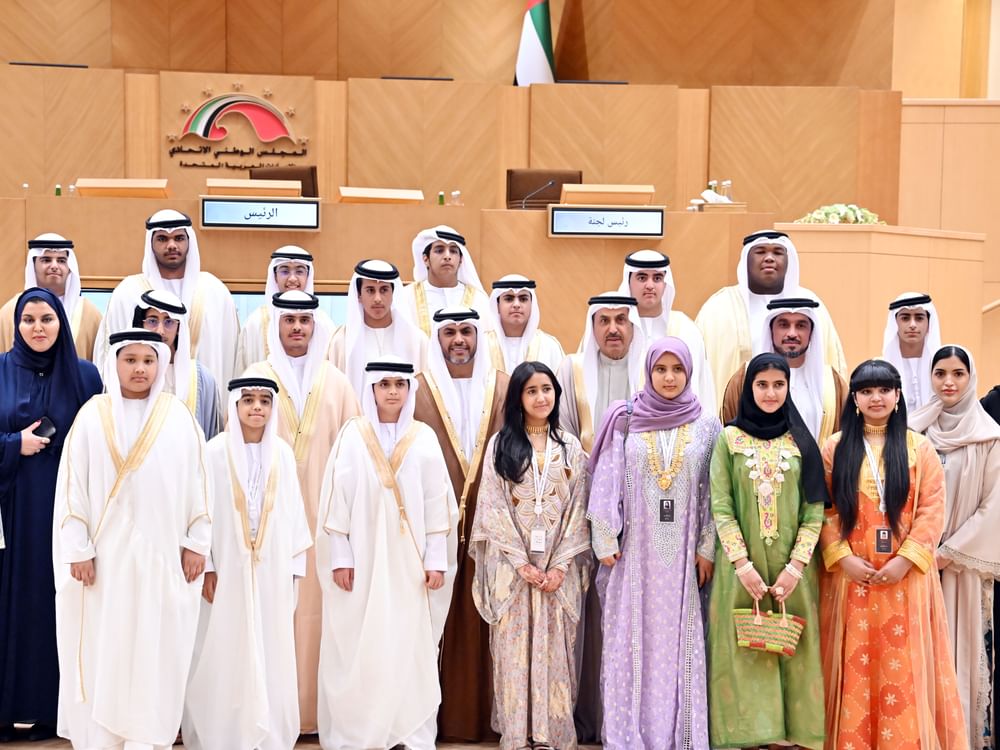 البرلمان الإماراتي للطفل يعقد جلسة تحت عنوان "إعلام الطفل في العصر الرقمي"
