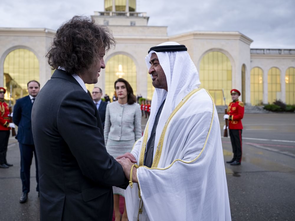 El presidente de Emiratos concluye su visita oficial a Georgia