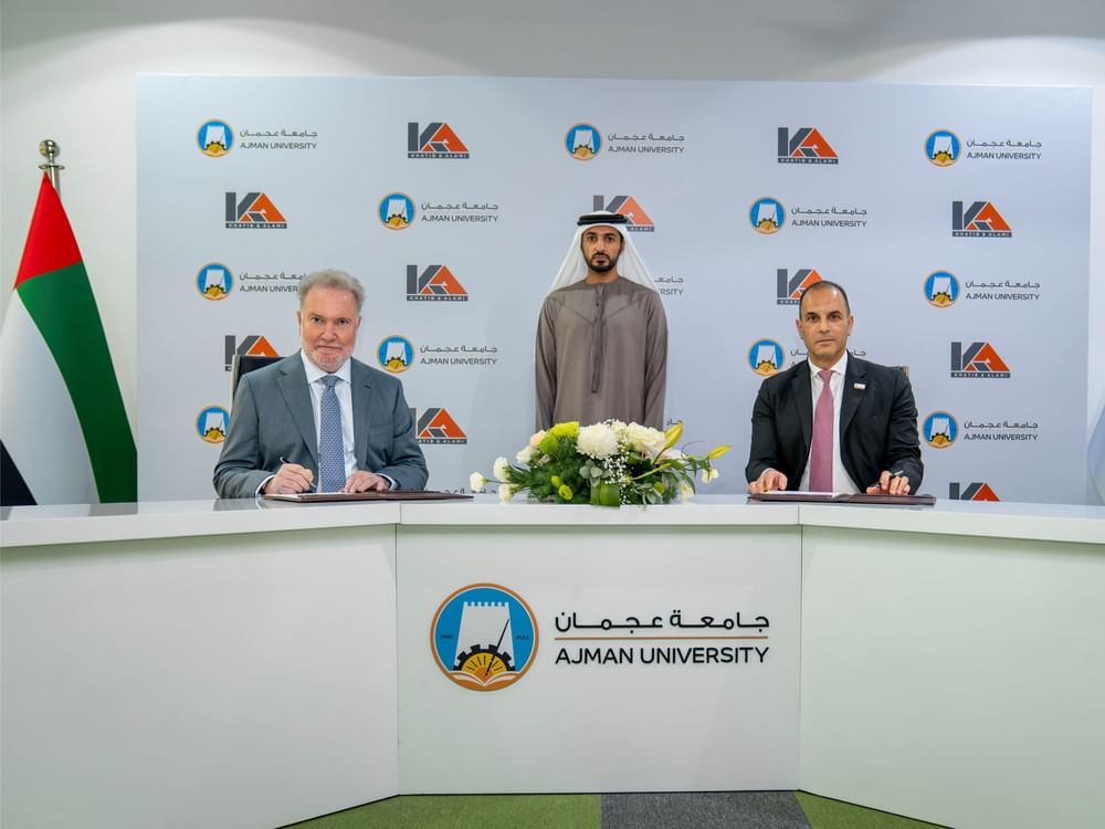 اتفاقية لإنشاء كرسي وقفي بالذكاء الاصطناعي بقيمة 5 ملايين درهم بجامعة عجمان 