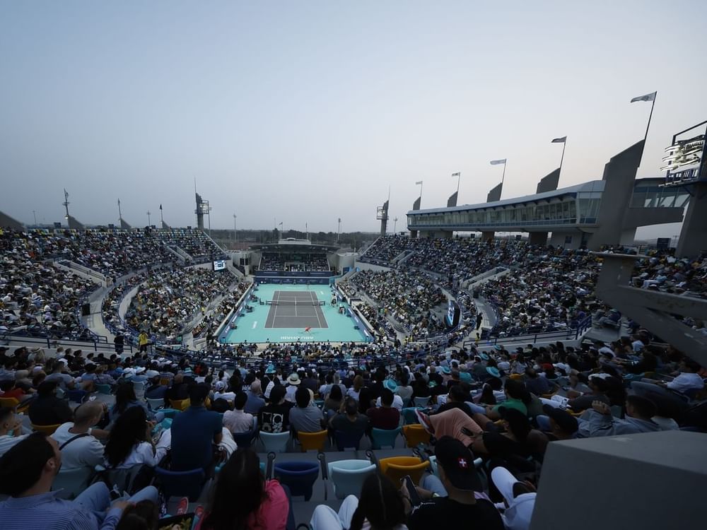 "الكسندروفا" و"بجليك" إلى نهائي مبادلة أبوظبي للتنس للسيدات