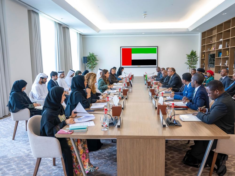 الإمارات وتنزانيا تعززان التعاون الثنائي