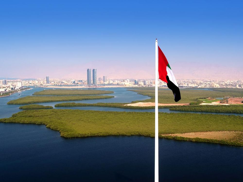 "فيتش" تثبت تصنيف رأس الخيمة الائتماني عند "+A" وترفع توقعاتها لنمو اقتصاد الإمارة خلال 2026