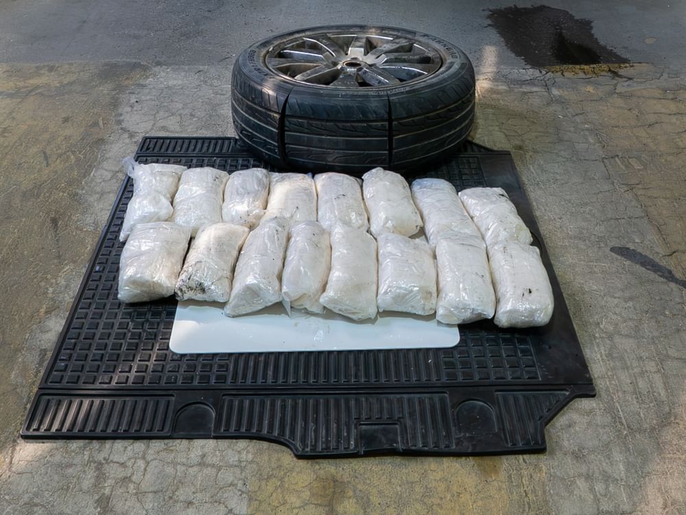 UAE Customs foils attempt to smuggle 16.2 kg of crystal meth through border crossing