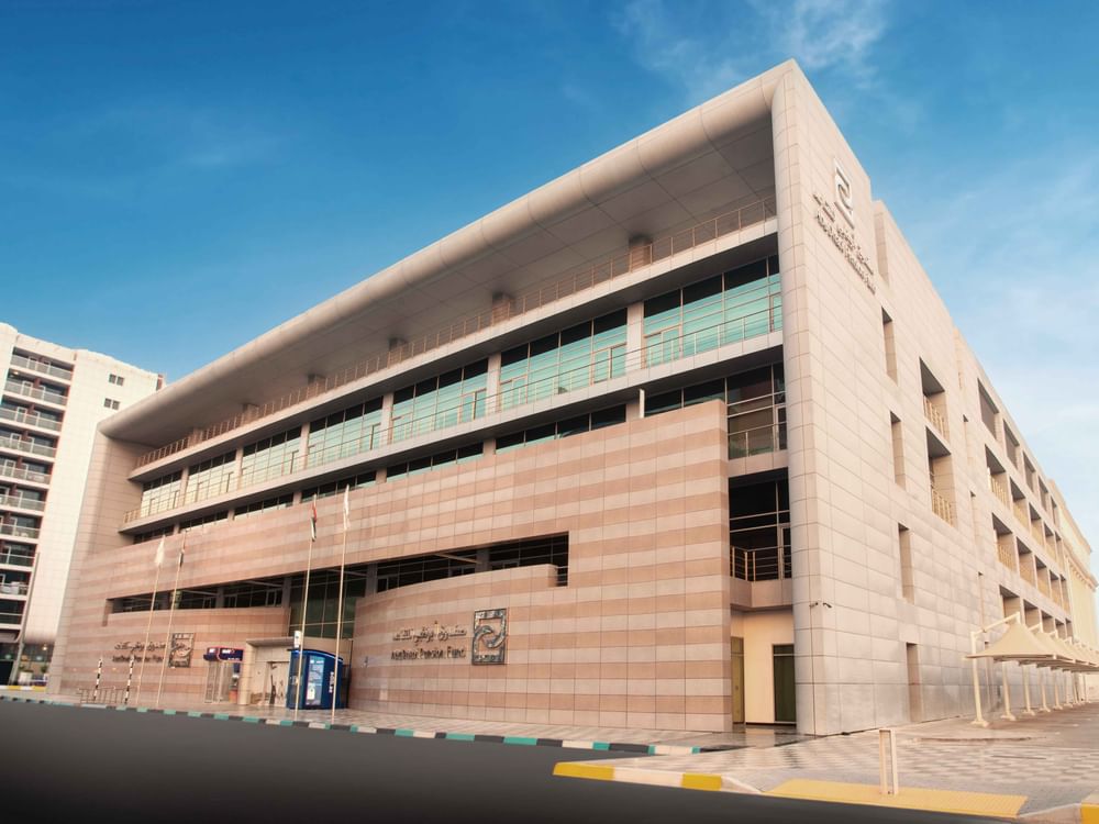 "أبوظبي للتقاعد": النساء يشكلن 54% من المؤمّن عليهم في الصندوق