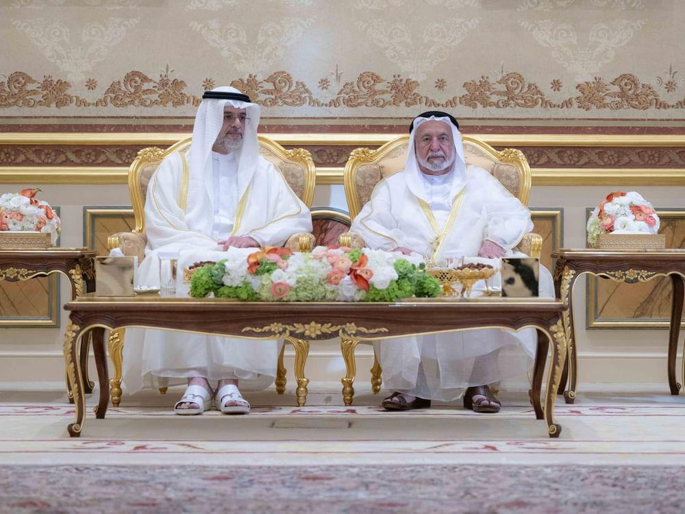 حاكم الشارقة يستقبل المهنئين بعيد الأضحى المبارك في قصر البديع العامر