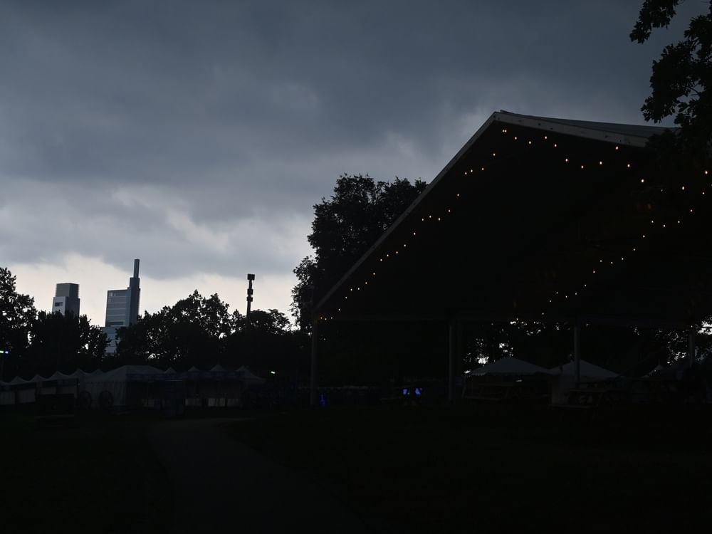 Severe thunderstorms hit Philadelphia, prompting state of emergency