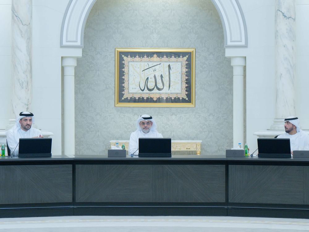 ولي عهد الشارقة يترأس اجتماع المجلس التنفيذي