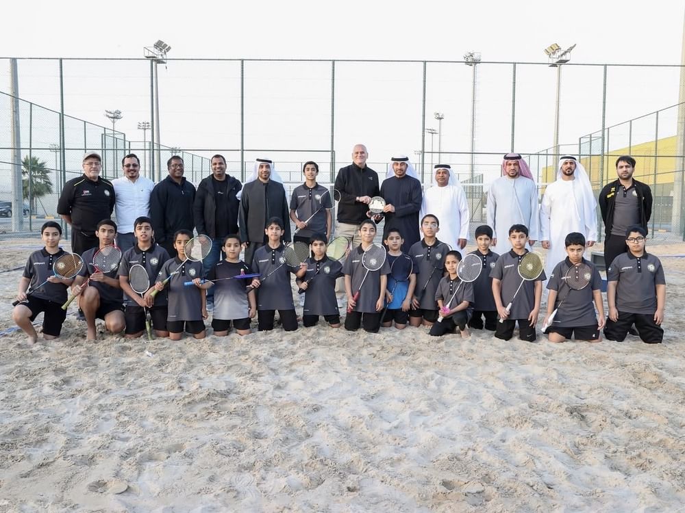 افتتاح أول ملعب رملي للريشة الطائرة في منطقة الشرق الأوسط بكلباء