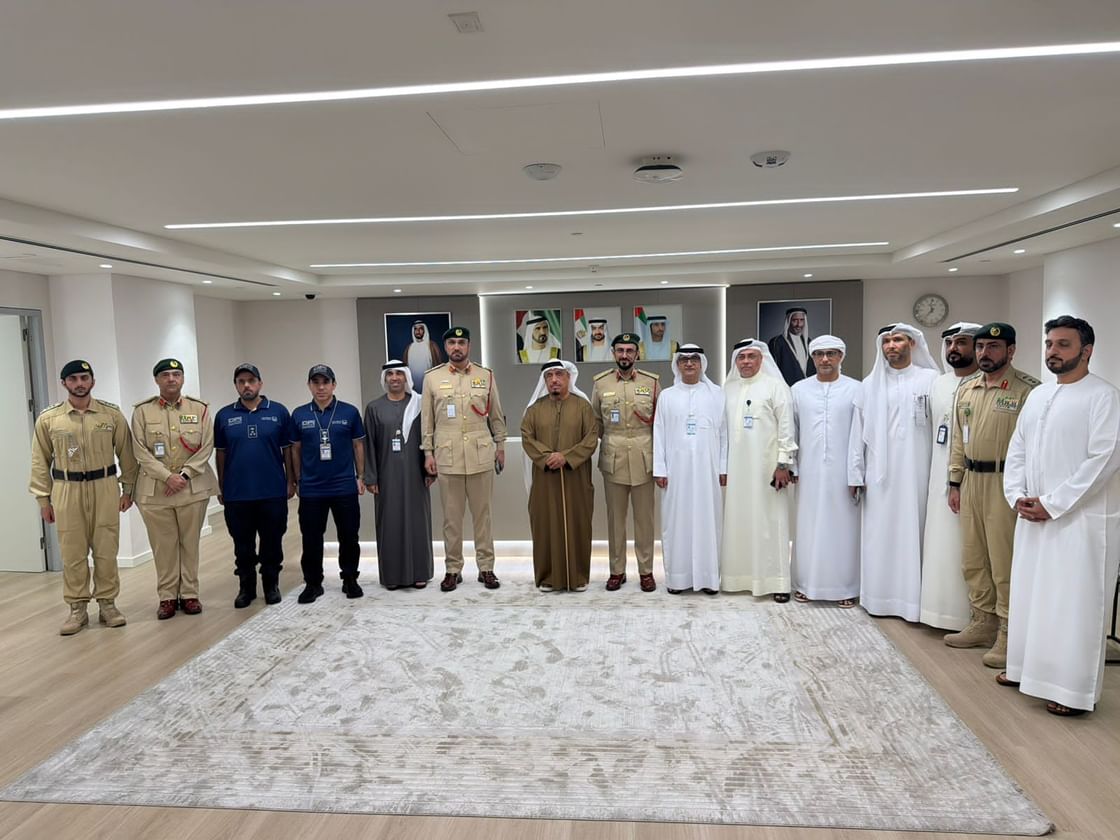 ضاحي خلفان:المنظومة الأمنية في مطارات دبي نموذج متقدم في توظيف الذكاء الاصطناعي