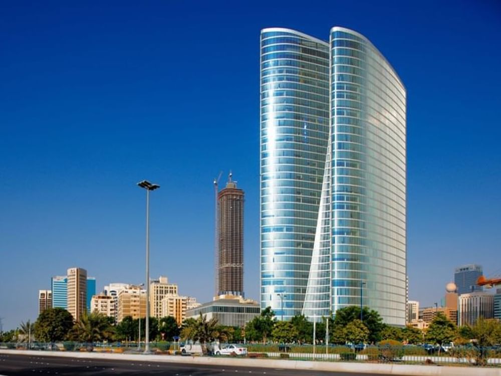بالشراكة مع أبوظبي للاستثمار ..