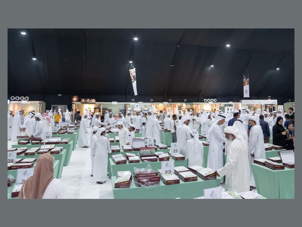 "الظفرة للتمور" : مليون درهم مبيعات و40 ألف زائر في 5 أيام