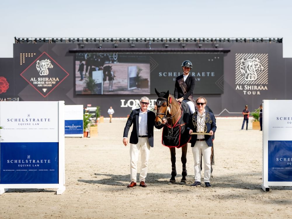 الفارسة البريطانية كيتي تتصدر دولية الشراع "فئة النجمتين" لقفز الحواجز