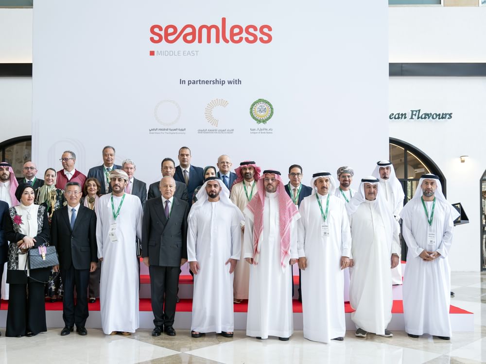 سيف بن زايد يفتتح مؤتمر ومعرض تكنولوجيات الاقتصاد الرقمي "سيملس الشرق الأوسط"
