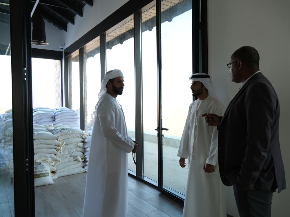 الشارقة تدشن المرحلة الخامسة من مبادرة توزيع بذور القمح على 600 مزارع