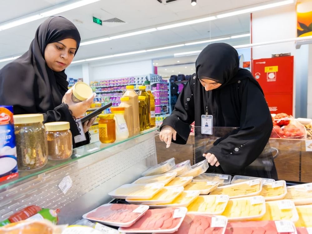   بلدية دبا تُكثف حملاتها الرقابية لضمان الصحة العامة وحماية المستهلك