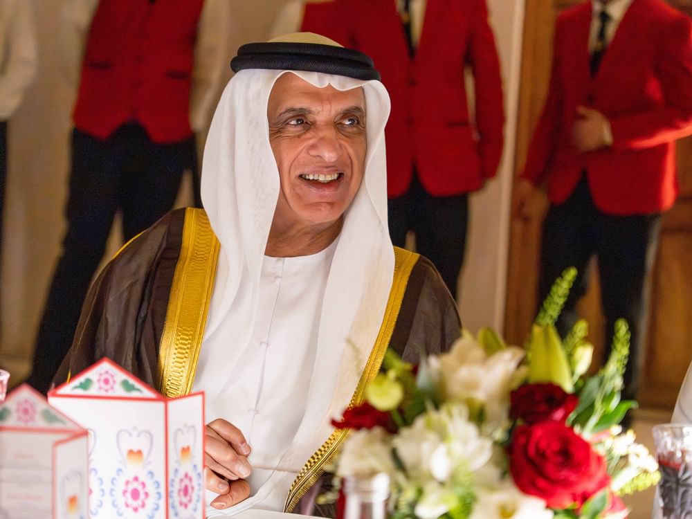 El gobernante de Ras al Jaima asiste a un banquete ofrecido por la Embajada de Perú