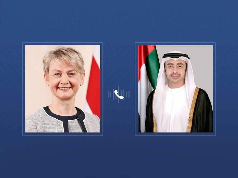 Abdullah bin Zayed felicita a la nueva ministra de Exteriores británica y aborda el refuerzo de las relaciones bilaterales