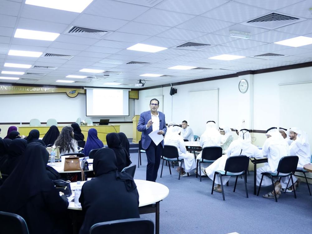 انطلاق الدورة السنوية السابعة في علم الوثائق والأرشيف بمركز جمعة الماجد