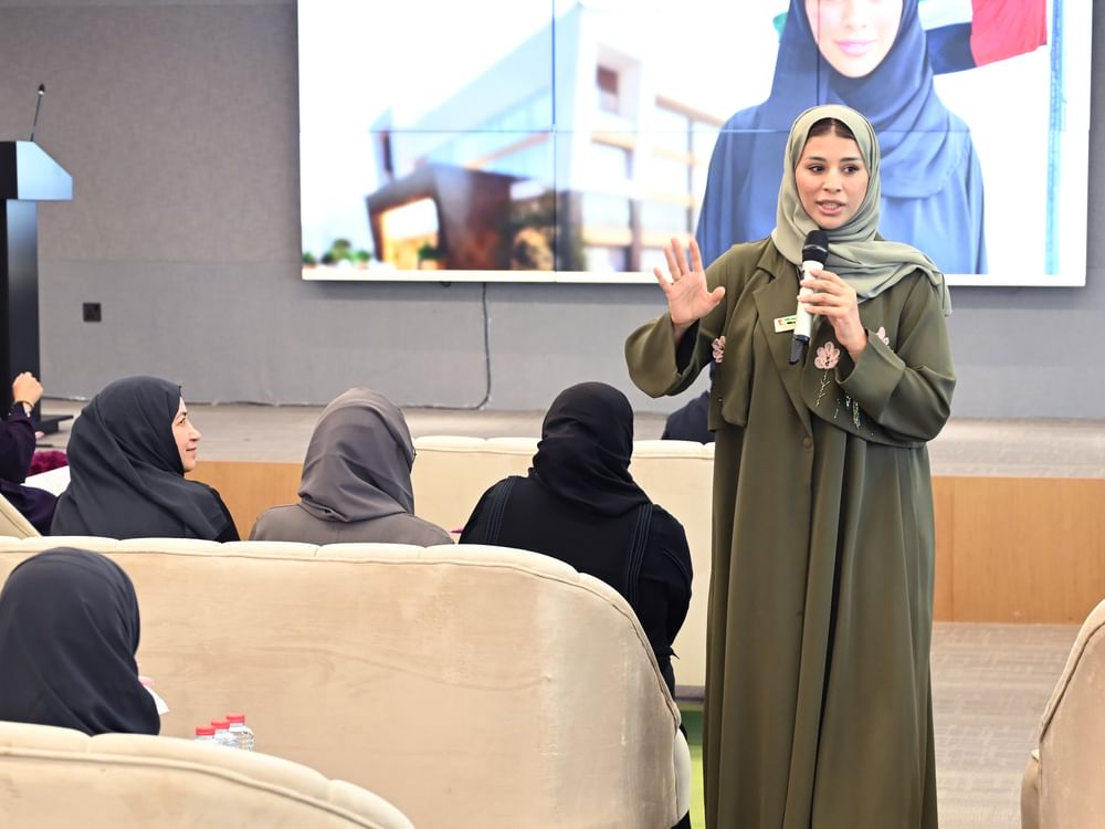 "أوقاف دبي" تحتفي بالمرأة الإماراتية