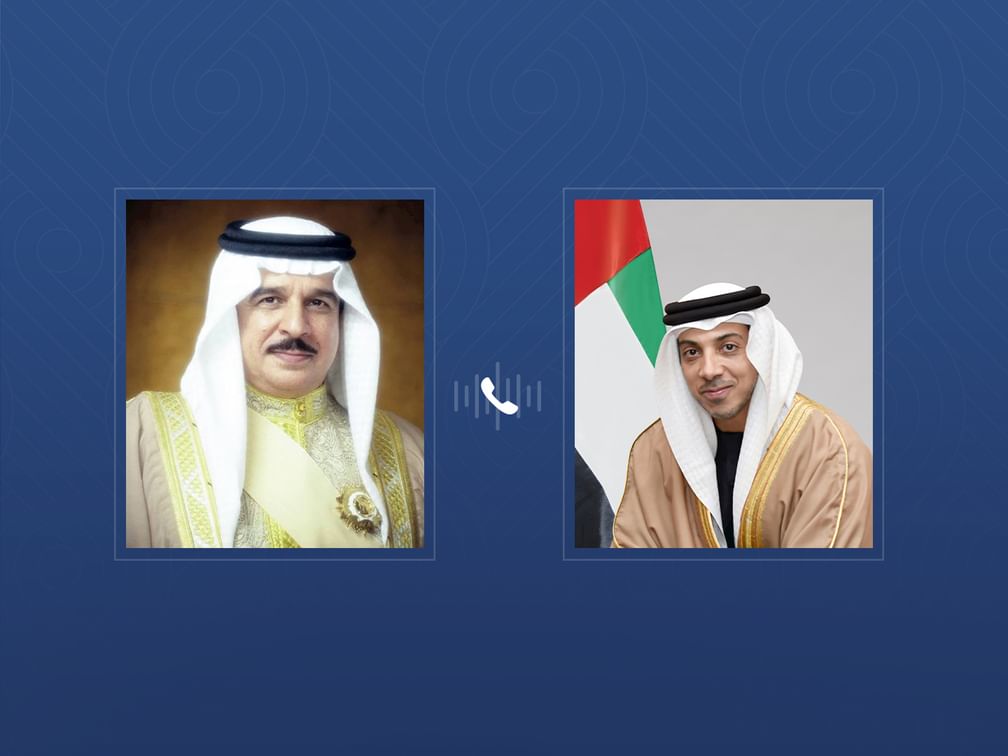خلال اتصال هاتفي..منصور بن زايد يهنئ ملك البحرين بنجاح إطلاق القمر الصناعي “المنذر”