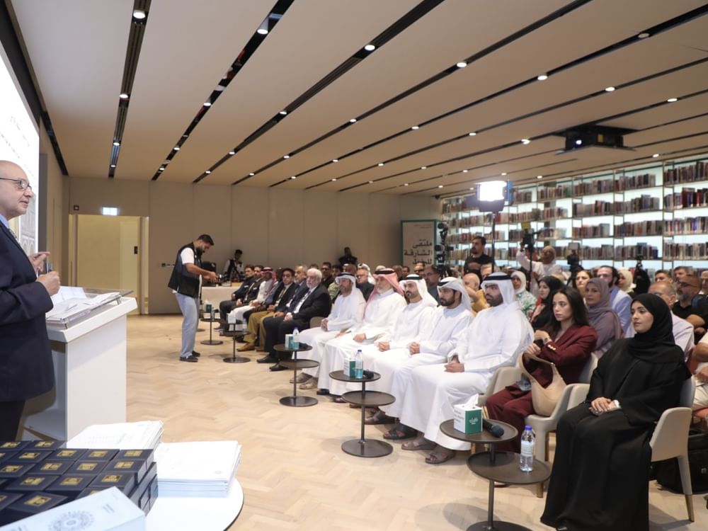 ندوة ملتقى الشارقة للخط الدولية تناقش الأبعاد الجمالية والثقافية للحرف العربي وامتداداته العالمية