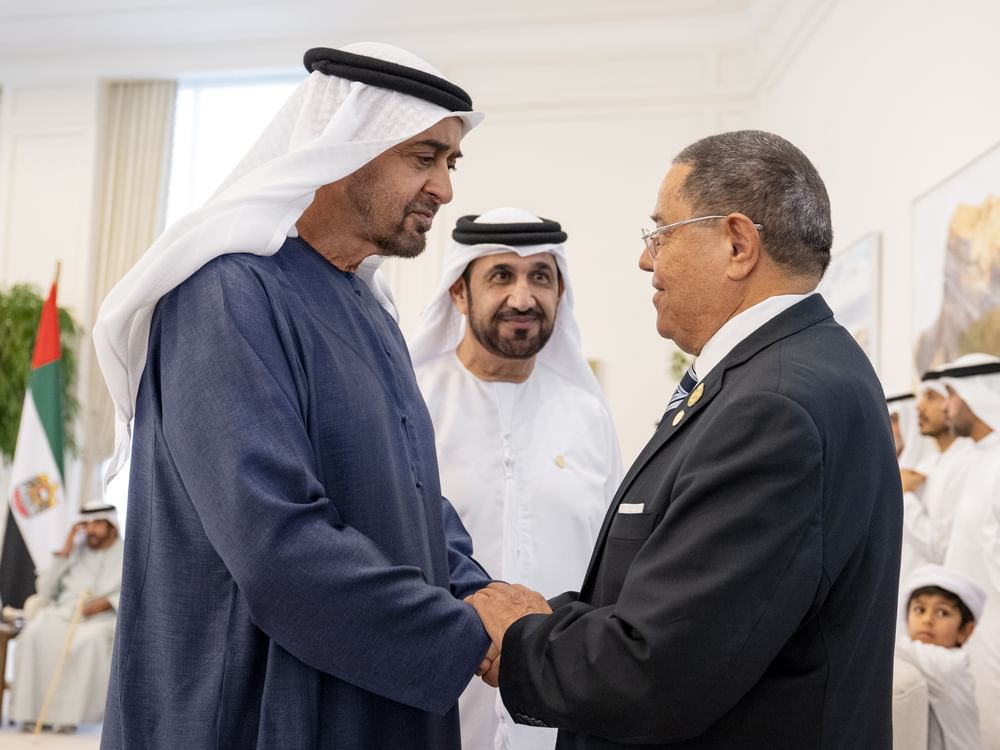 رئيس الدولة يستقبل وفد البرلمان العربي