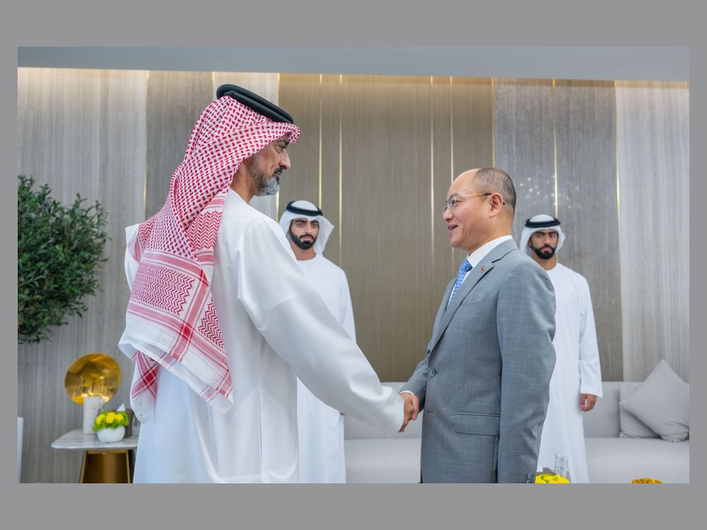 Príncipe herdeiro de Ajman recebe embaixador da China e discute ampliação da cooperação