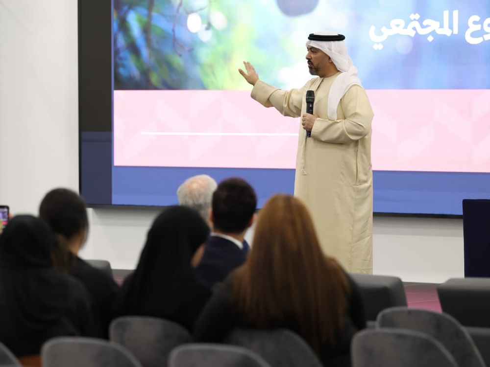 "العين للكتاب 2025" يعزّز الوعي بأهمية ثقافة التطوّع 