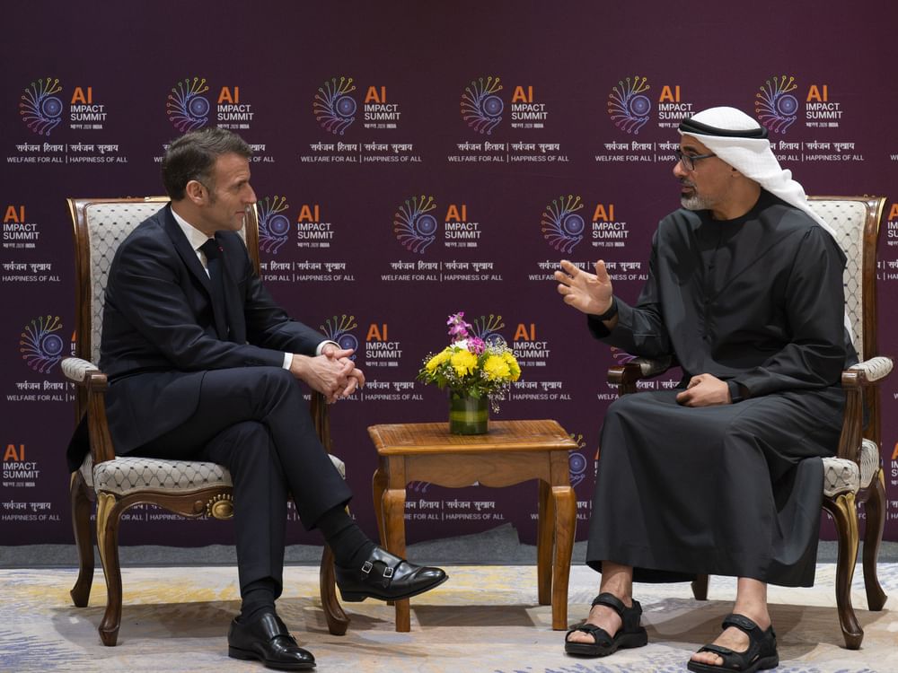 على هامش أعمال قمة تأثير الذكاء الاصطناعي..ولي عهد أبوظبي والرئيس الفرنسي يبحثان آفاق تعزيز التعاون الثنائي