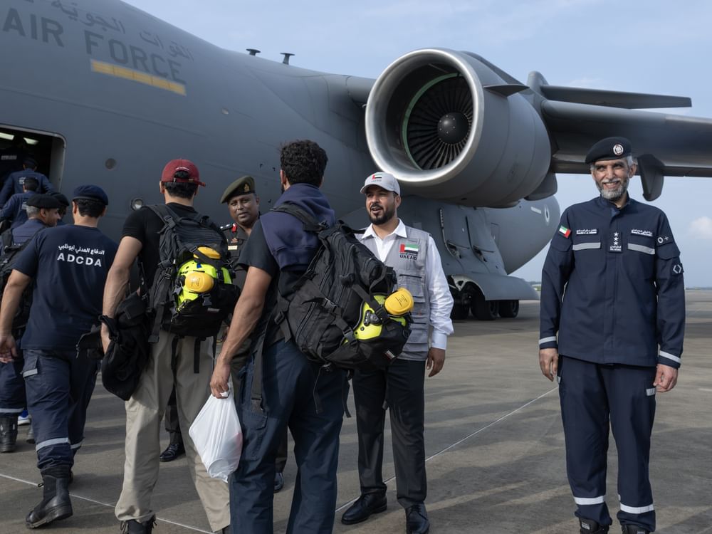 Los equipos de ayuda de EAU concluyen su misión humanitaria en Sri Lanka