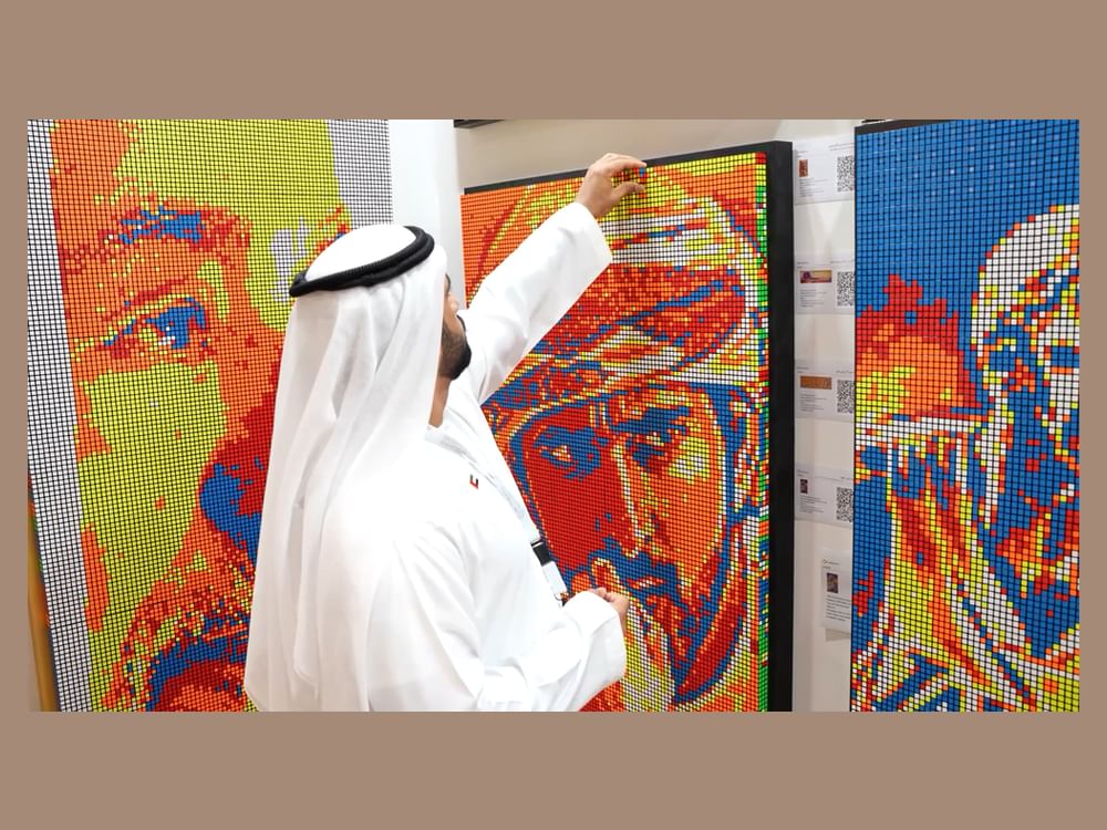 أعمال ابتكارية لمواهب إماراتية في"أبوظبي للصيد والفروسية" 