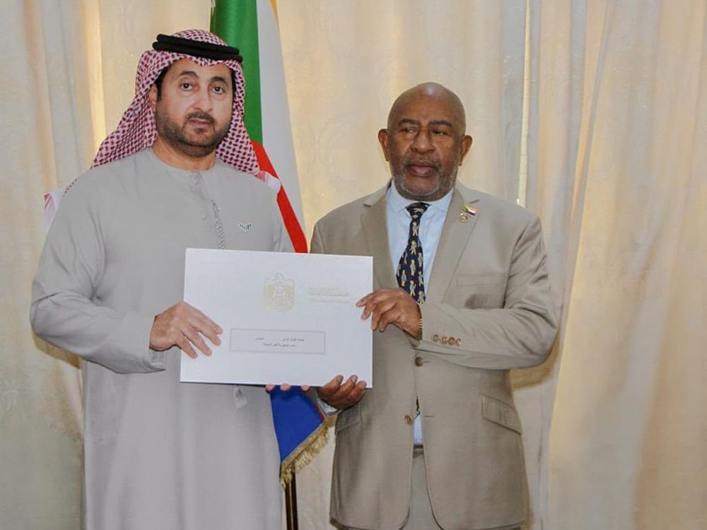 رئيس الدولة يبعث رسالة خطية إلى رئيس القمر المتحدة تتضمن دعوة لحضور مؤتمر الأمم المتحدة للمياه 2026