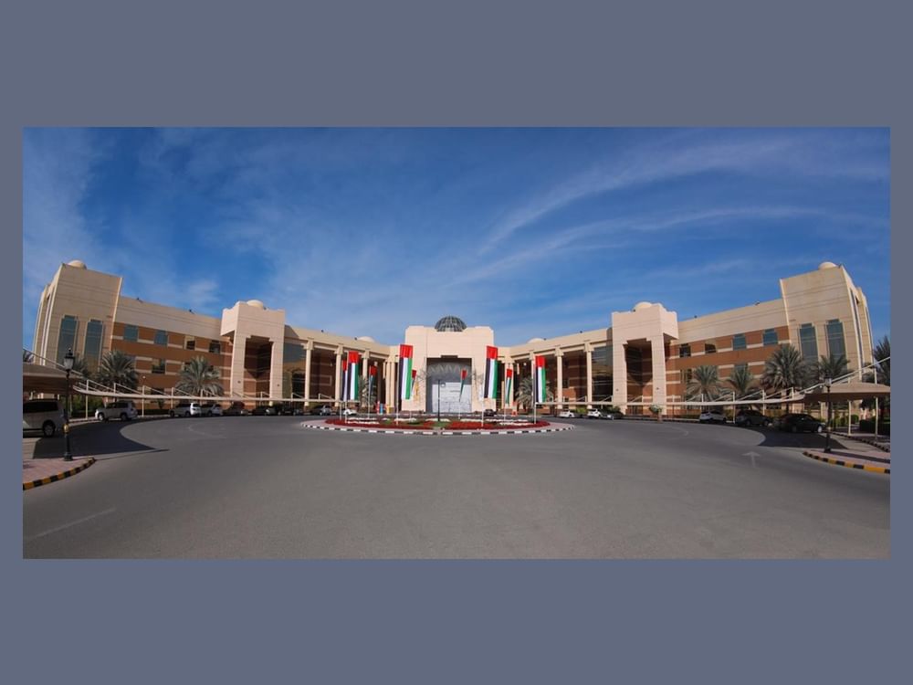 قرينة حاكم عجمان تشهد تخريج 450 طالبة من دفعة الإخوة الإماراتية الكويتية 2026 بجامعة عجمان