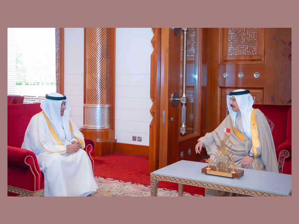 العاهل البحريني يبحث مع أمين عام مجلس التعاون عددا من القضايا الخليجية