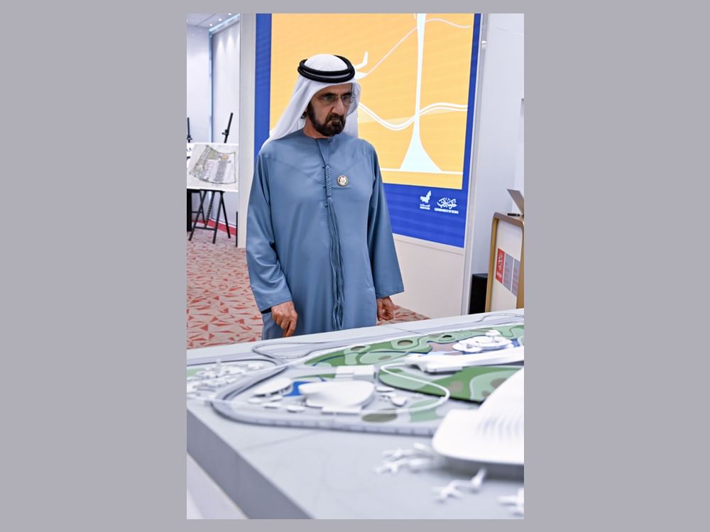 محمد بن راشد يعتمد تصاميم مبنى المسافرين الجديد في مطار آل مكتوم الدولي .. ويأمر بالبدء الفوري بتشييد المبنى بتكلفة 128 مليار درهم