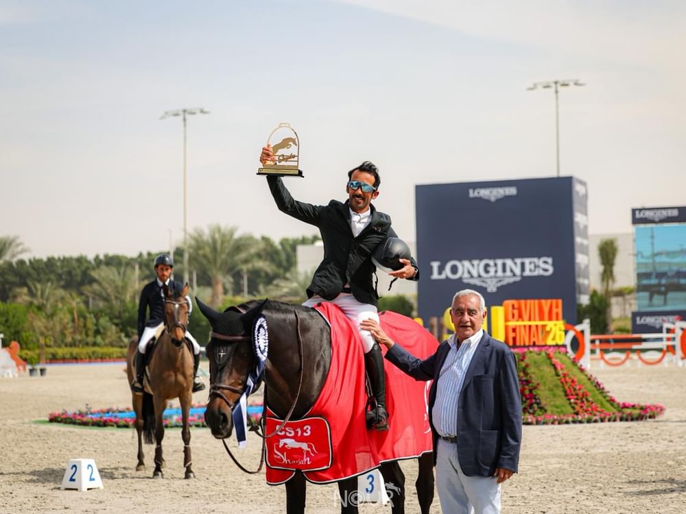 الفارس المصري عمرو جمال ينال كأس بطولة الشارقة الدولية الـ"26" لقفز الحواجز