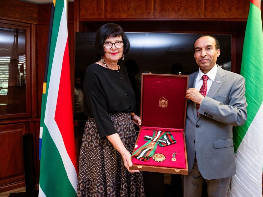 UAE President confers Zayed the Second Medal on Minister of Transport of South Africa